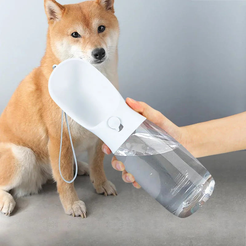 Portable 300ml Eco-Friendly Pet Water Bottle PP Material Dog Feeder with Charging Feature for Traveling Animals Packaged in Box