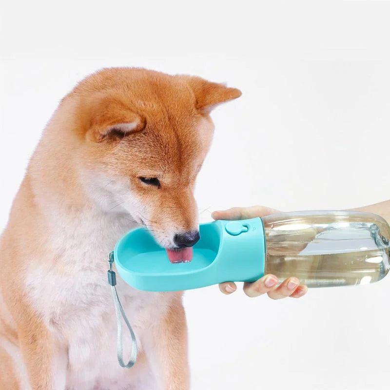 Portable 300ml Eco-Friendly Pet Water Bottle PP Material Dog Feeder with Charging Feature for Traveling Animals Packaged in Box